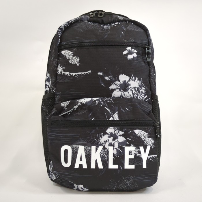 【05】【リュックサック】【新品】【即決価格】OAKLEY ESSENTIALデイパック　5.0(2021)/FOS900676/DARKGREY HTHR(29A)/約31×55×22cm 楽天市場】OAKLEY FOS900676 Essential Day Pack 5.0 バック