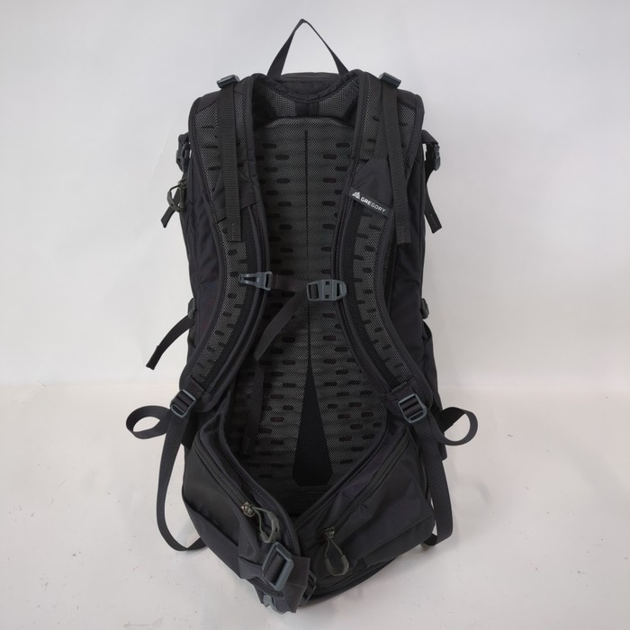 【美品】GREGORY KIRO18 リュック 黒 Gregory Kiro バックパック 18L 黒 | Trekkinn バックパック