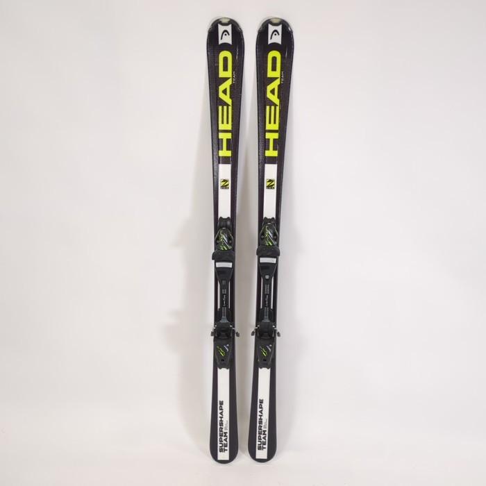 中古ジュニアスキー　ケスレー　AS3.3 140cm ポール付　Kastre 中古ジュニアスキー ケスレー AS3.3 140cm ポール付 Kastre スキー